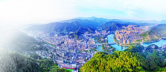 尤溪县城鸟瞰图 （张坤 摄）