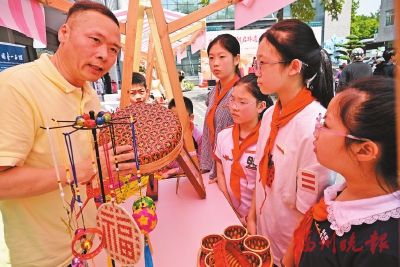 “跟着大师学非遗”文明实践活动启动