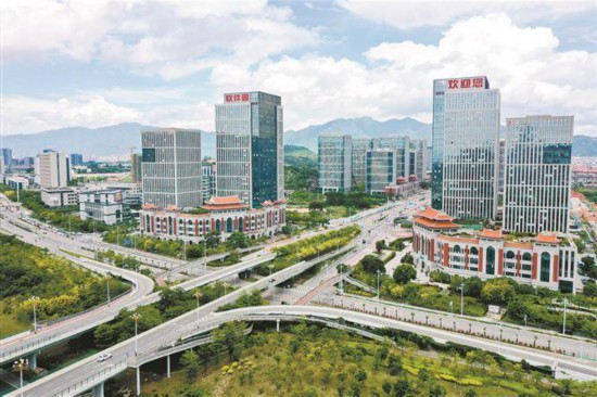 集美区组建“人工智能应用产业链党建共同体”，深度服务产业链。图为软件园三期。林志杰摄