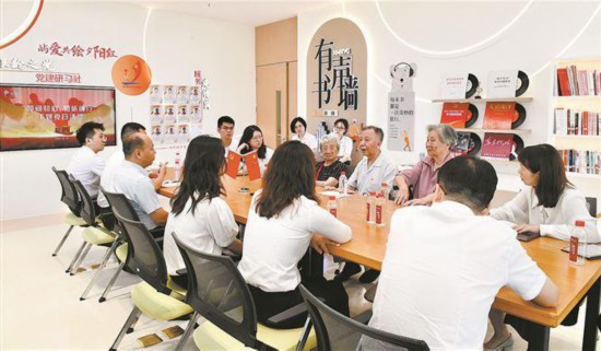 象屿慈爱打造“银龄之光”党建研习社。